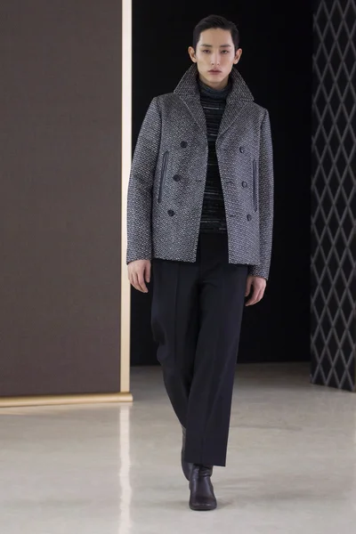 Look 11